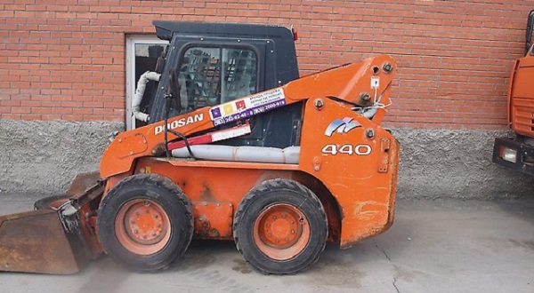 Мини-погрузчик Doosan 440 Plus