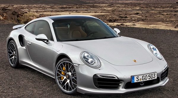 Автомобиль Porsche 911